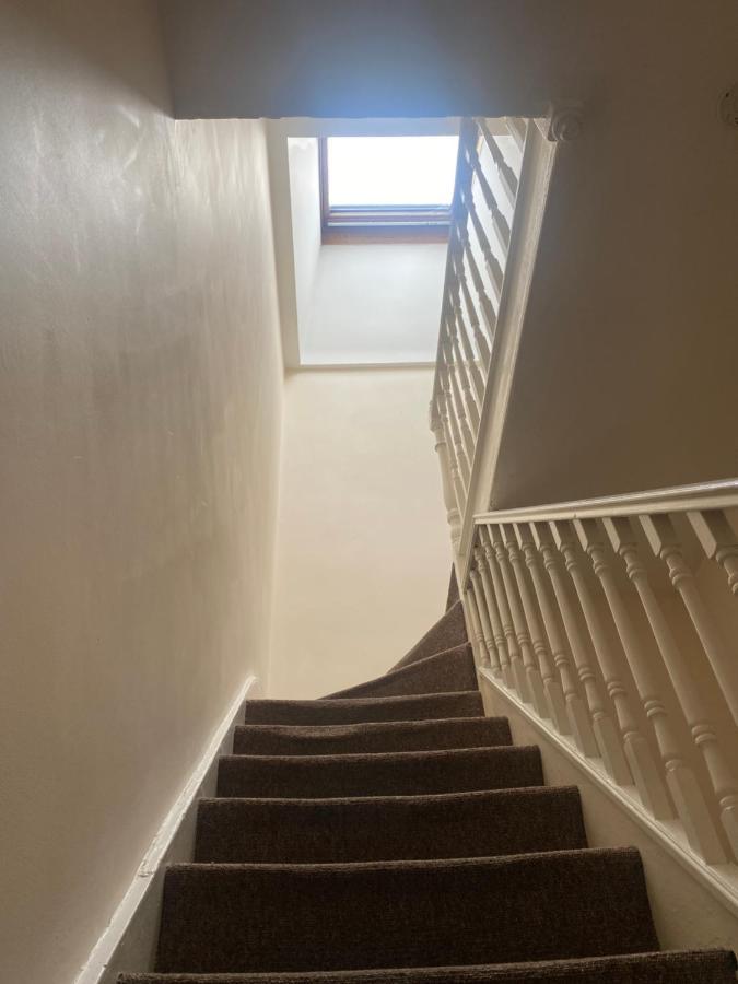 Spacious 4 Bedroom House Near Stokes Croft!! Central!!! Бристоль Екстер'єр фото